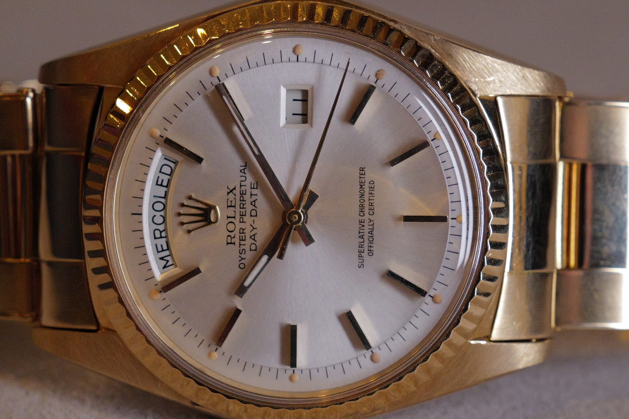 18k Rivet With Day Date