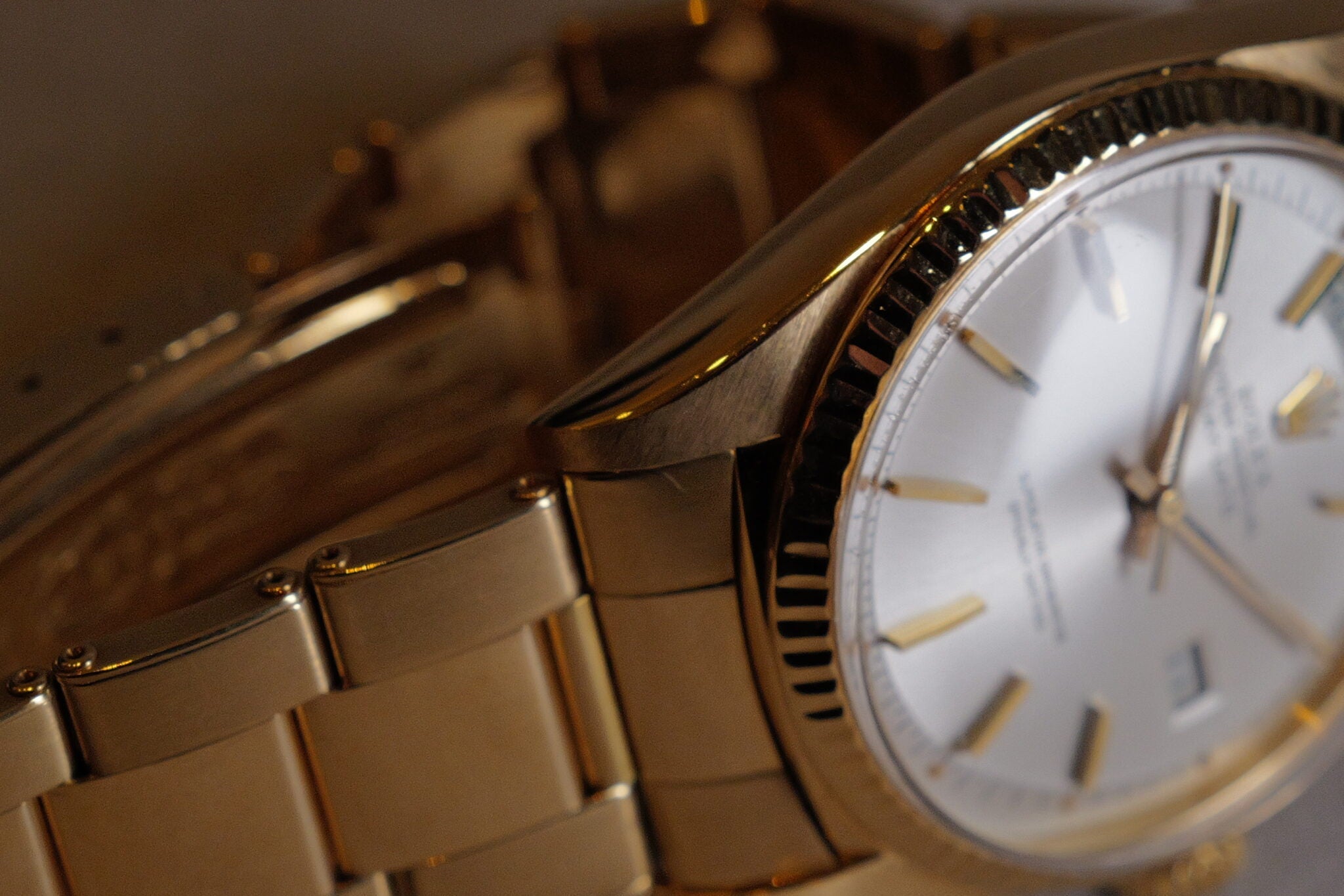 18k Rivet With Day Date