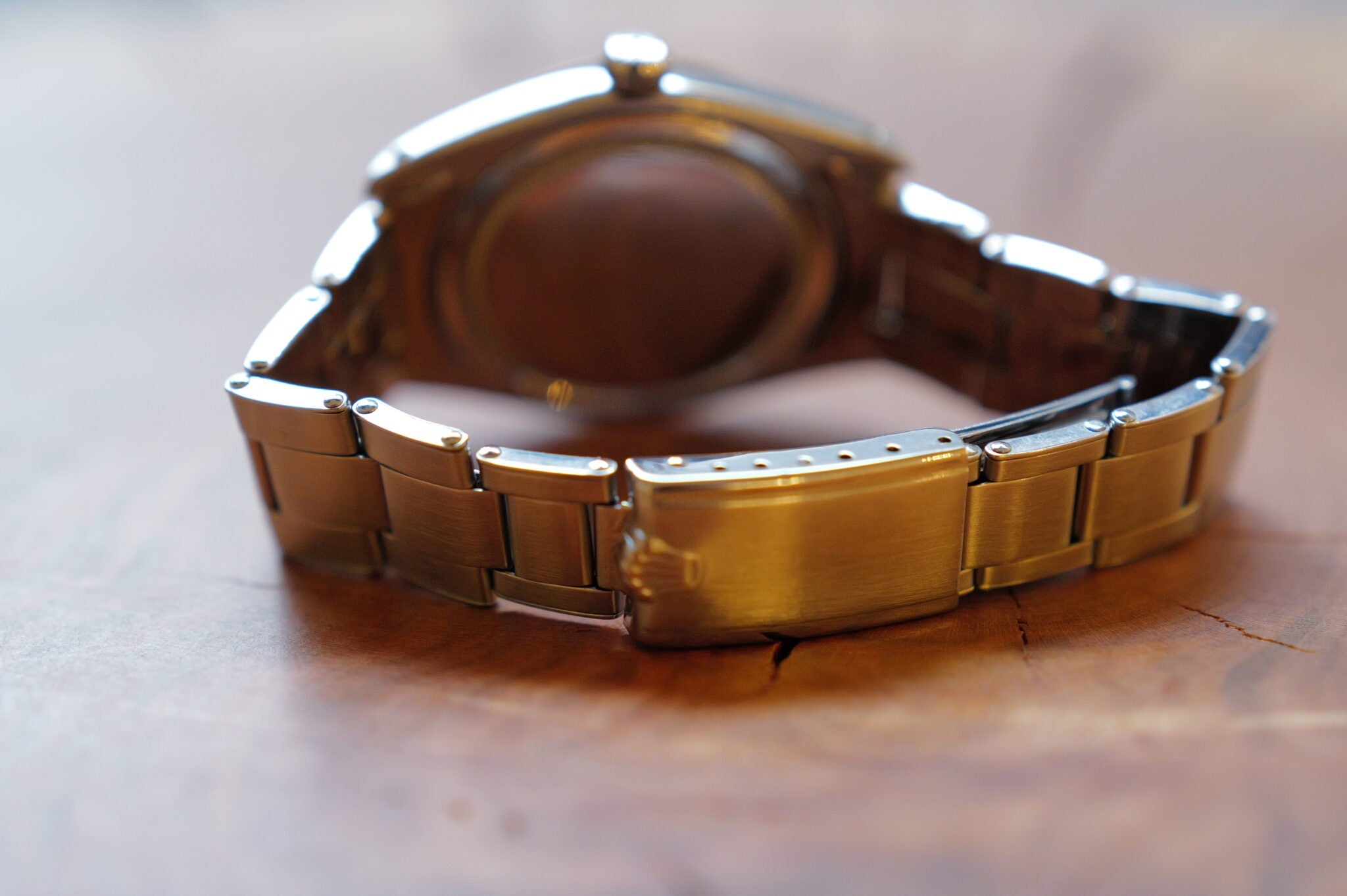 OYSTER DATE -Beautiful Gilt-