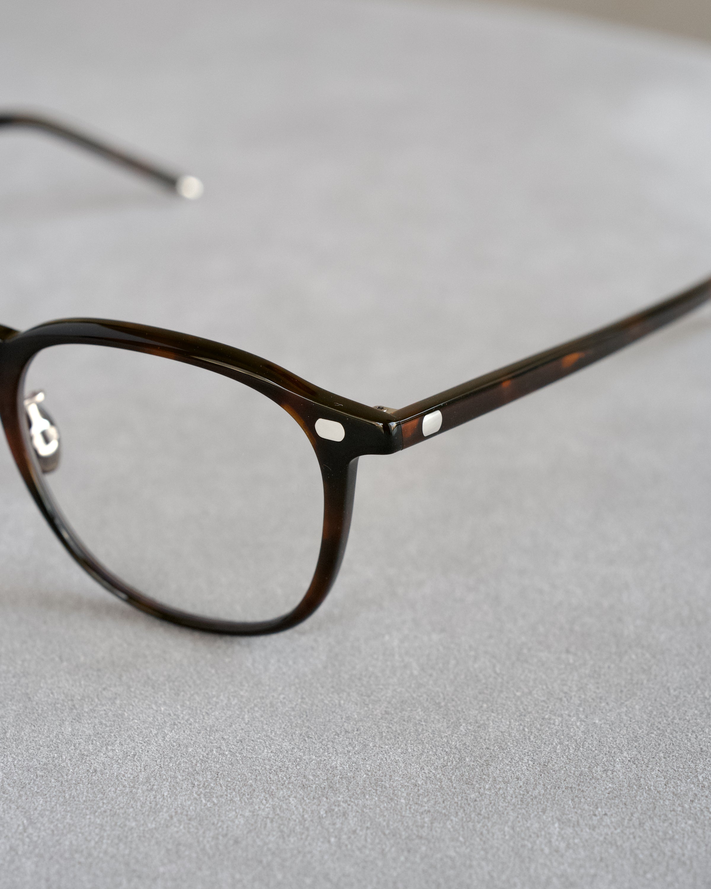 III CELLULOID no.7 W