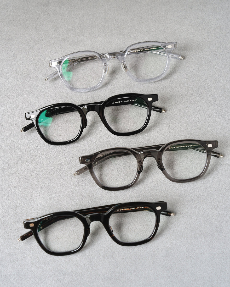 EYEWEAR
