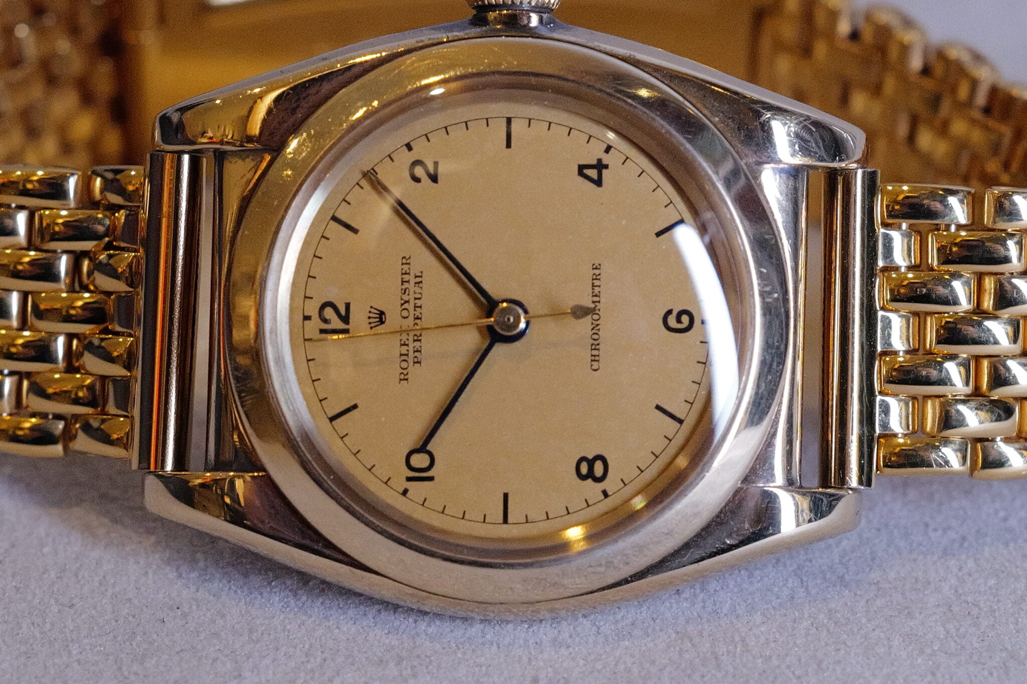 30s 18K Bubble back