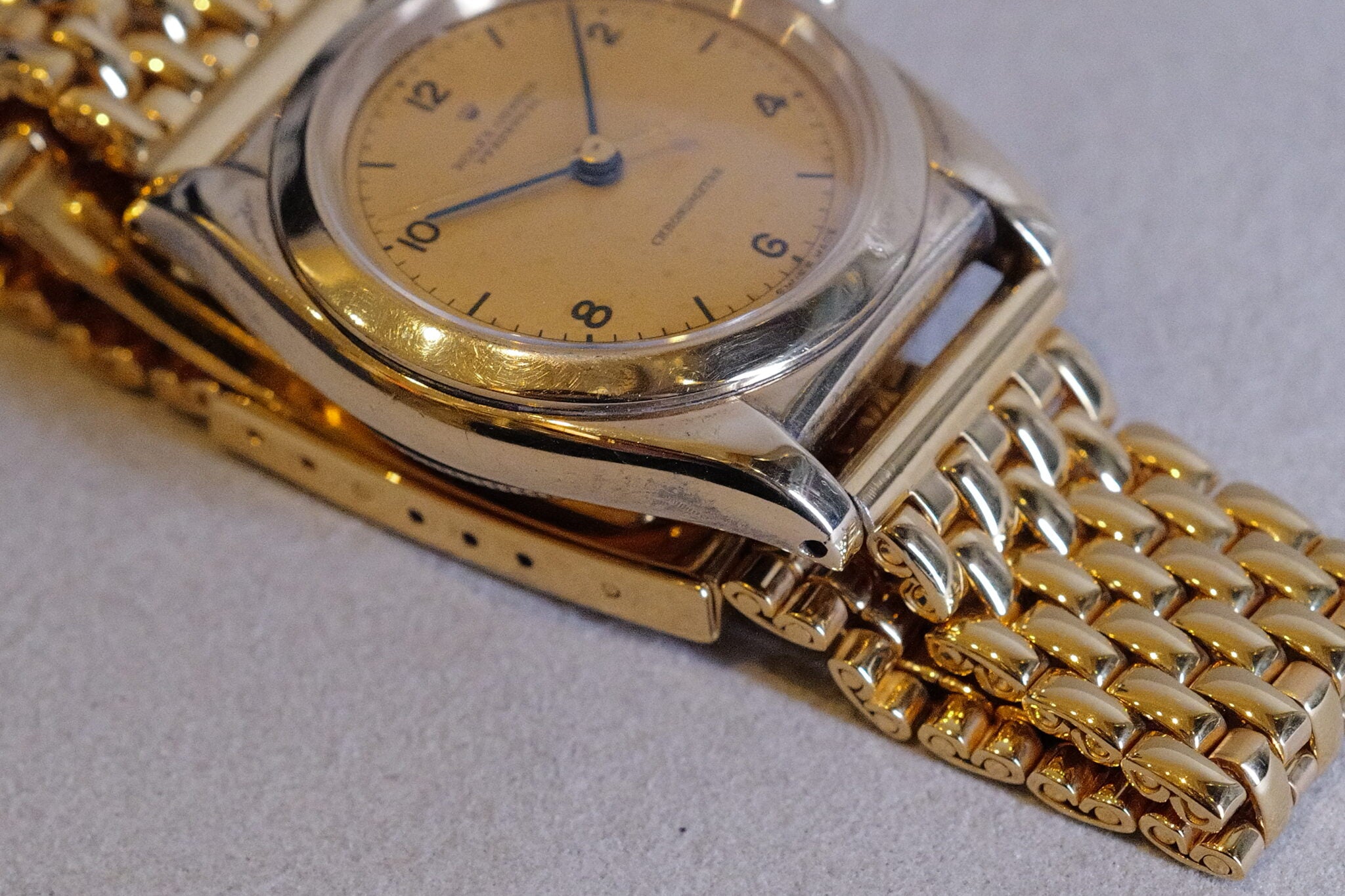 30s 18K Bubble back